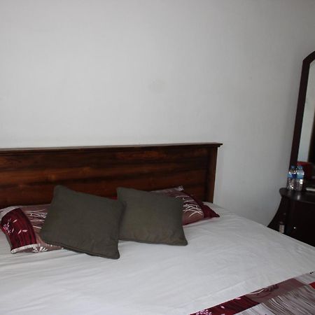 Hotel Olideb Gedara Negombo Exterior foto